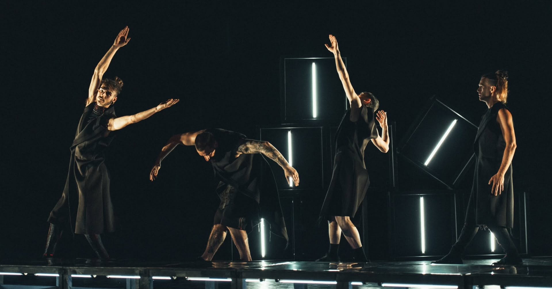 “Les Jupes”, Cie Morphose